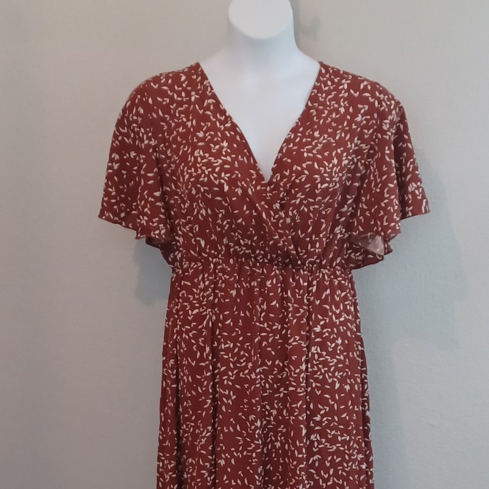 CUTE FALL FLORAL DRESS - Picture 2 of 4